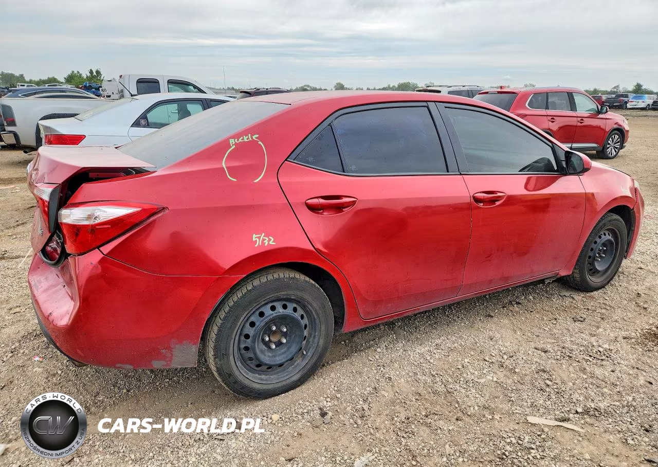 2015 Toyota Corolla Le VIN:5YFBURHE3FP231202 - 3