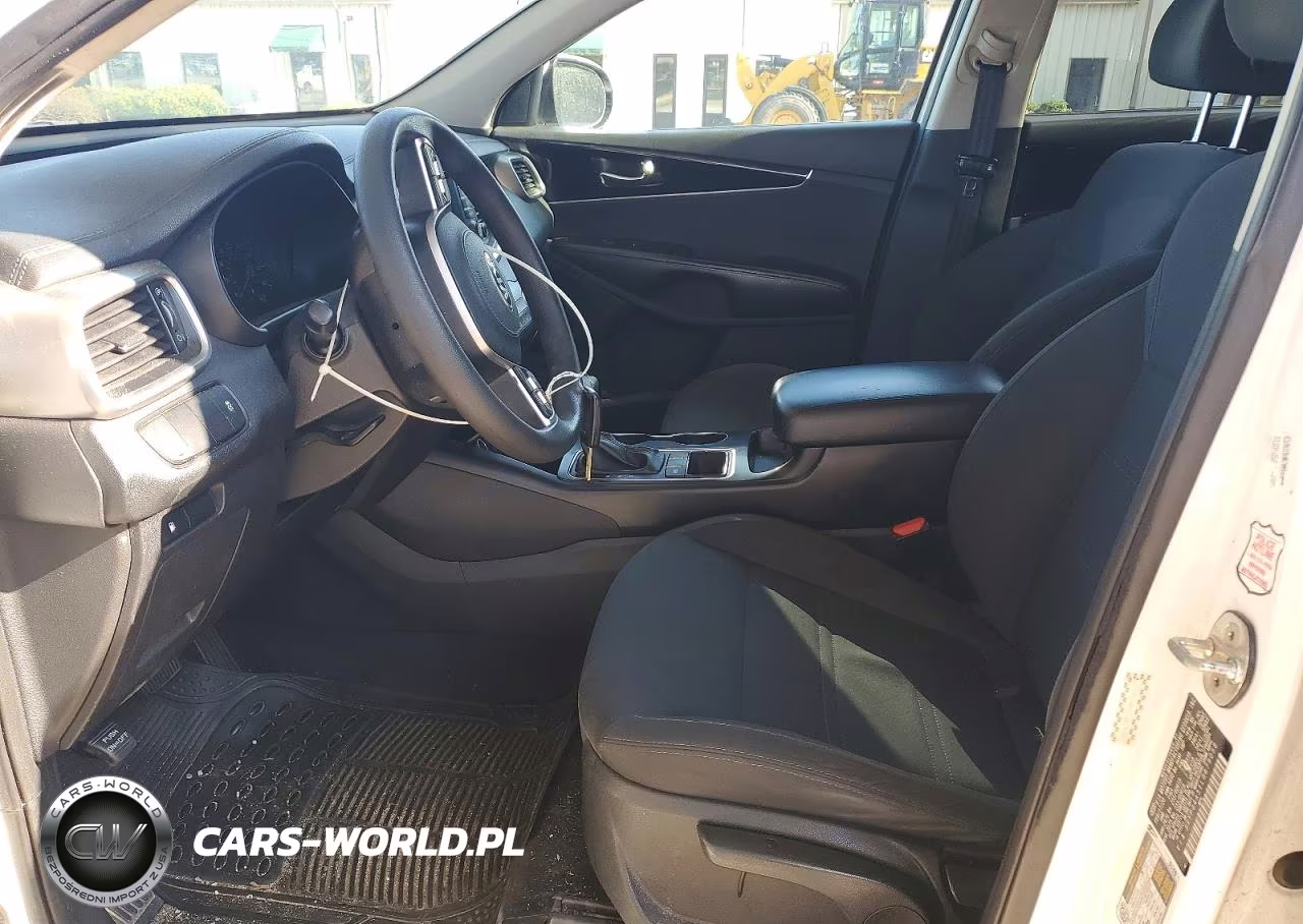 2020 Kia Sorento S VIN:5XYPG4A51LG679058 - 7