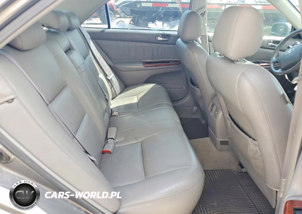 2005 Toyota Camry Xle VIN:4T1BE30K55U584923 - 10