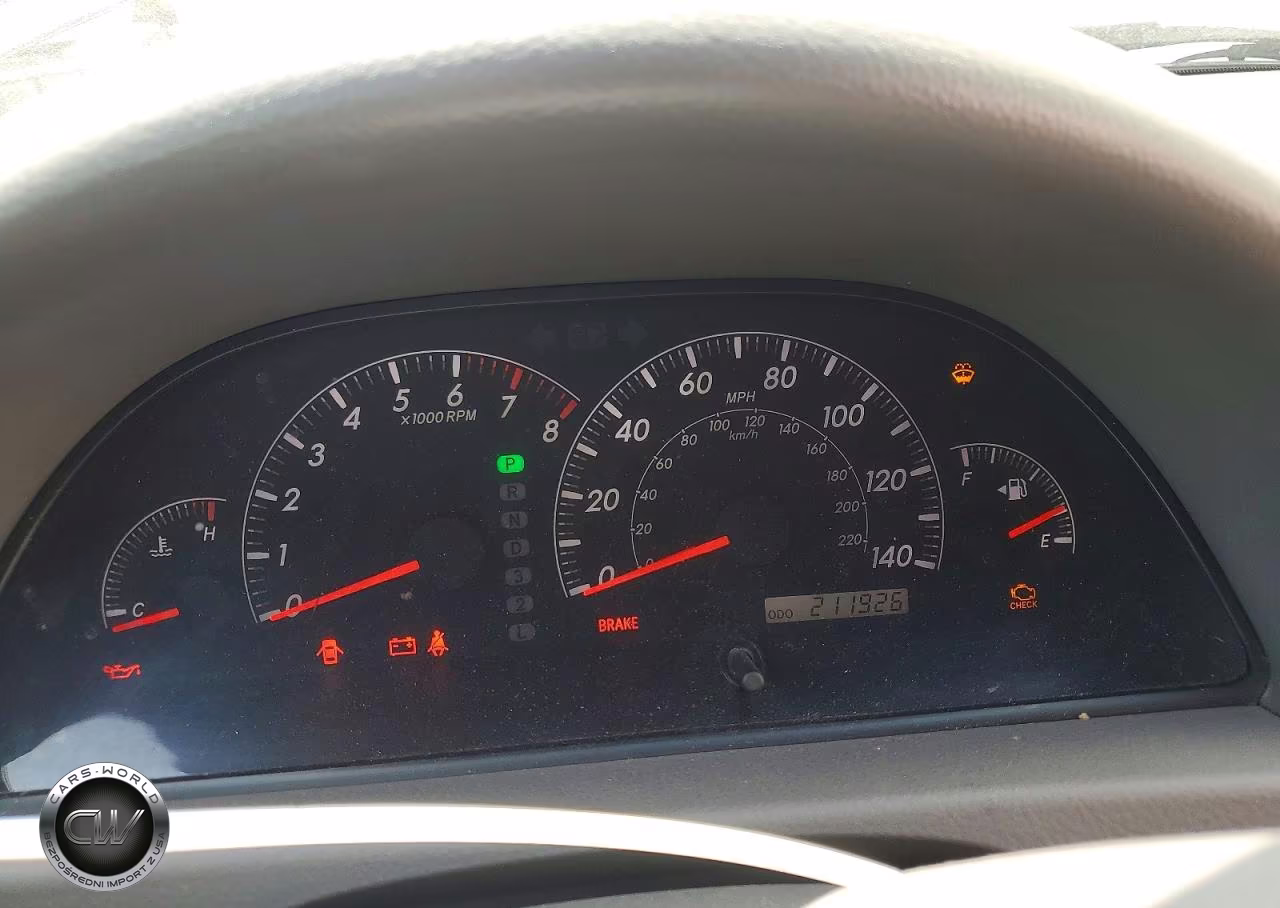 2005 Toyota Camry Xle VIN:4T1BE30K55U584923 - 9