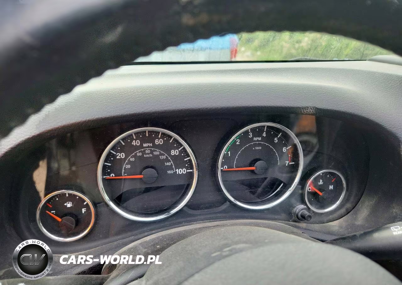2018 Jeep Wrangler Unlimited Sport VIN:1C4BJWDG8JL912584 - 9