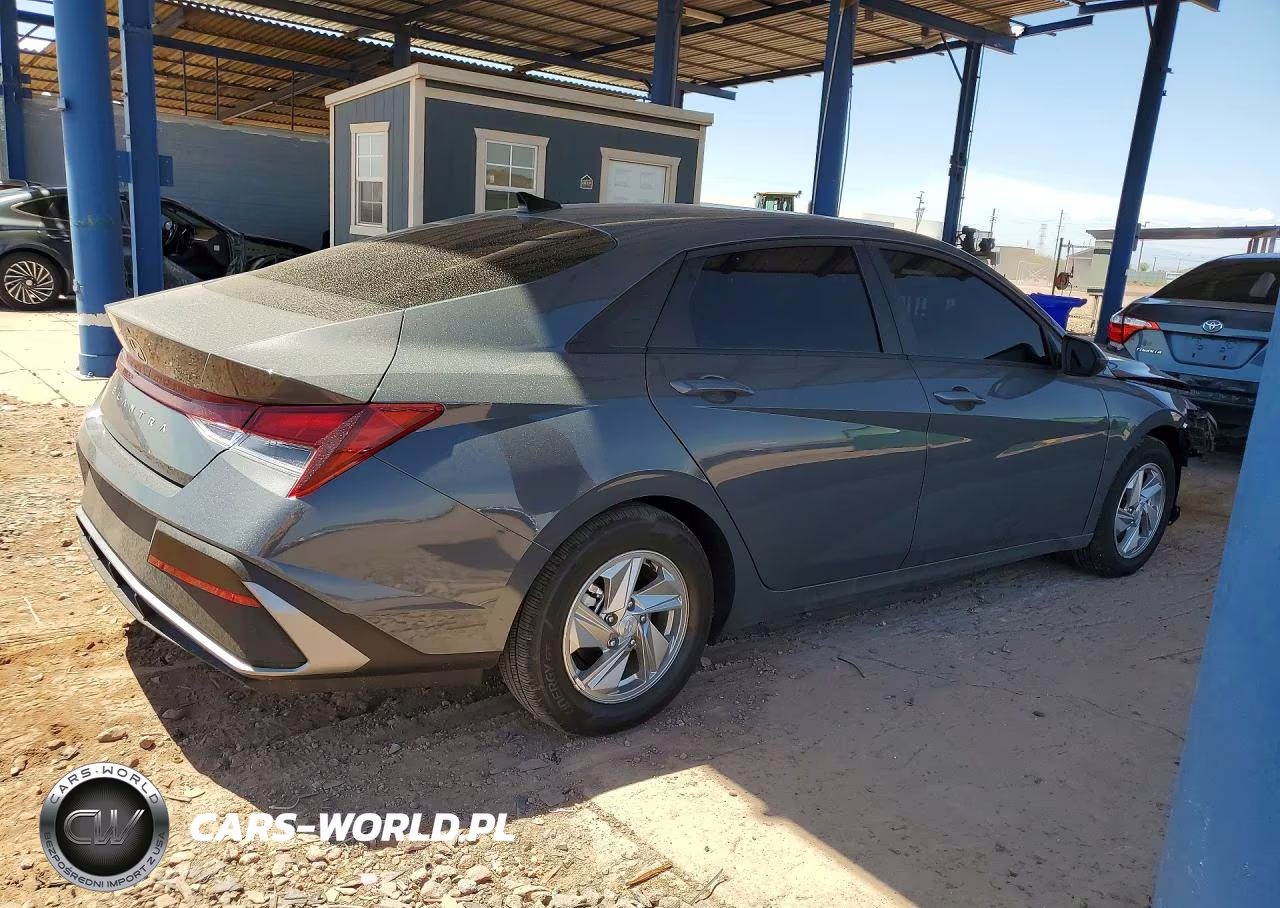 2026 Hyundai Elantra Se VIN:KMHLL4DG6TU178684 - 3