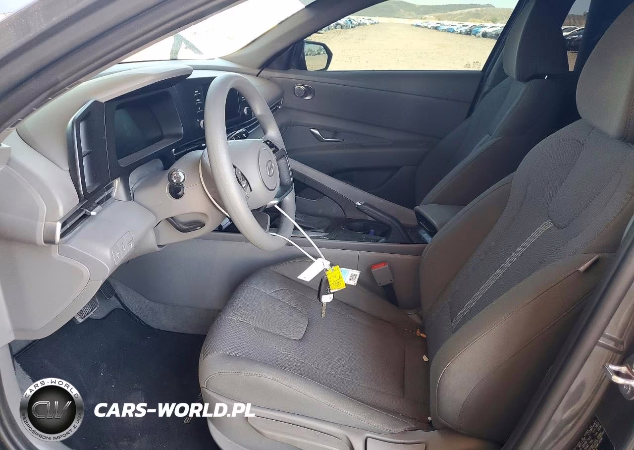 2026 Hyundai Elantra Se VIN:KMHLL4DG6TU178684 - 7