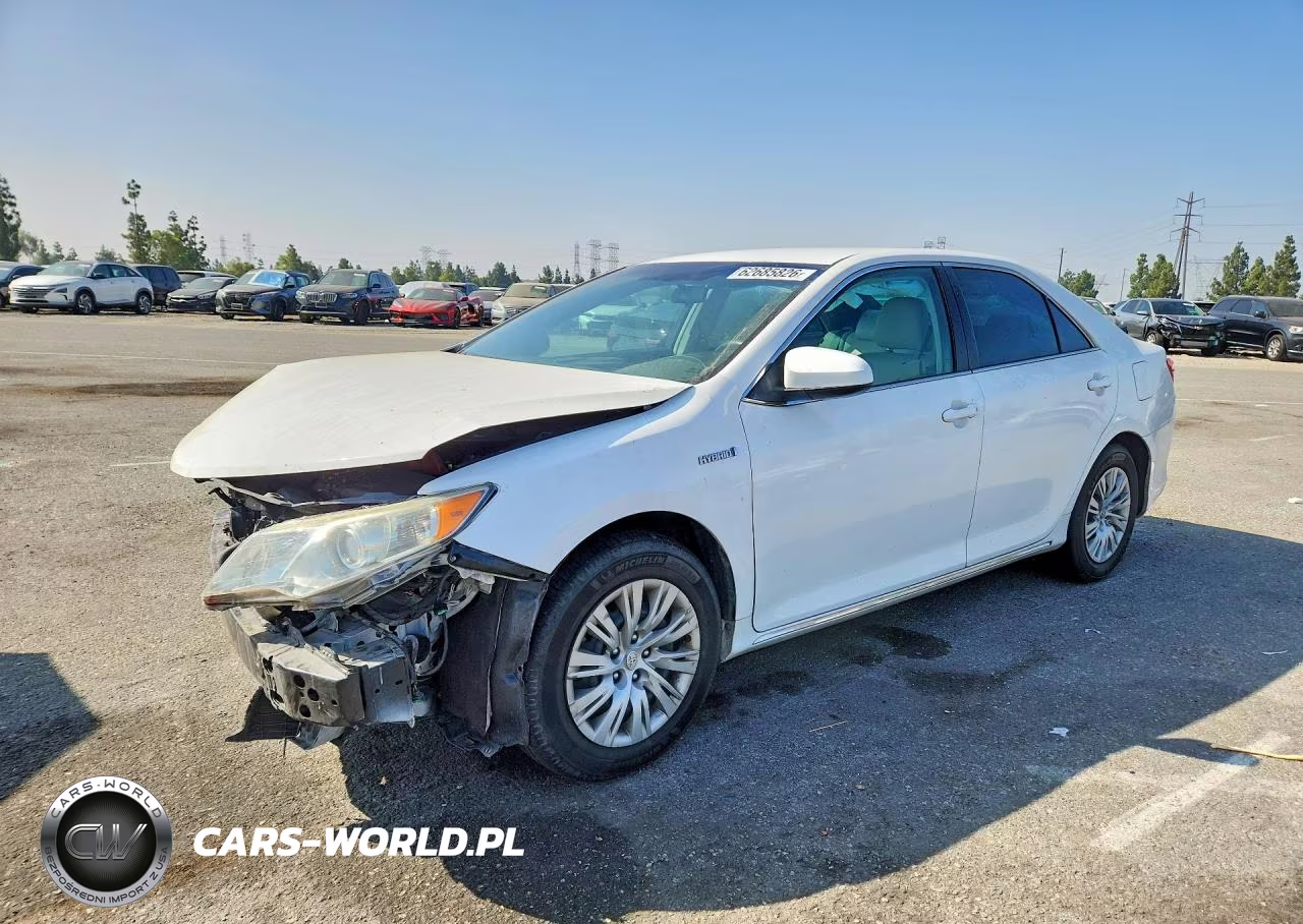 2014 Toyota Camry Hybrid Le