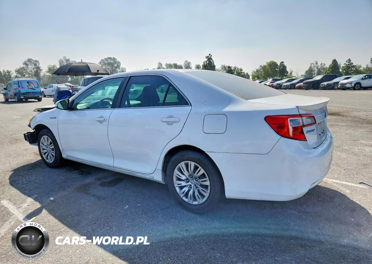 2014 Toyota Camry Hybrid Le VIN:4T1BD1FK2EU138503 - 2