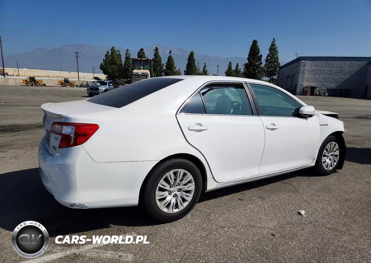 2014 Toyota Camry Hybrid Le VIN:4T1BD1FK2EU138503 - 3