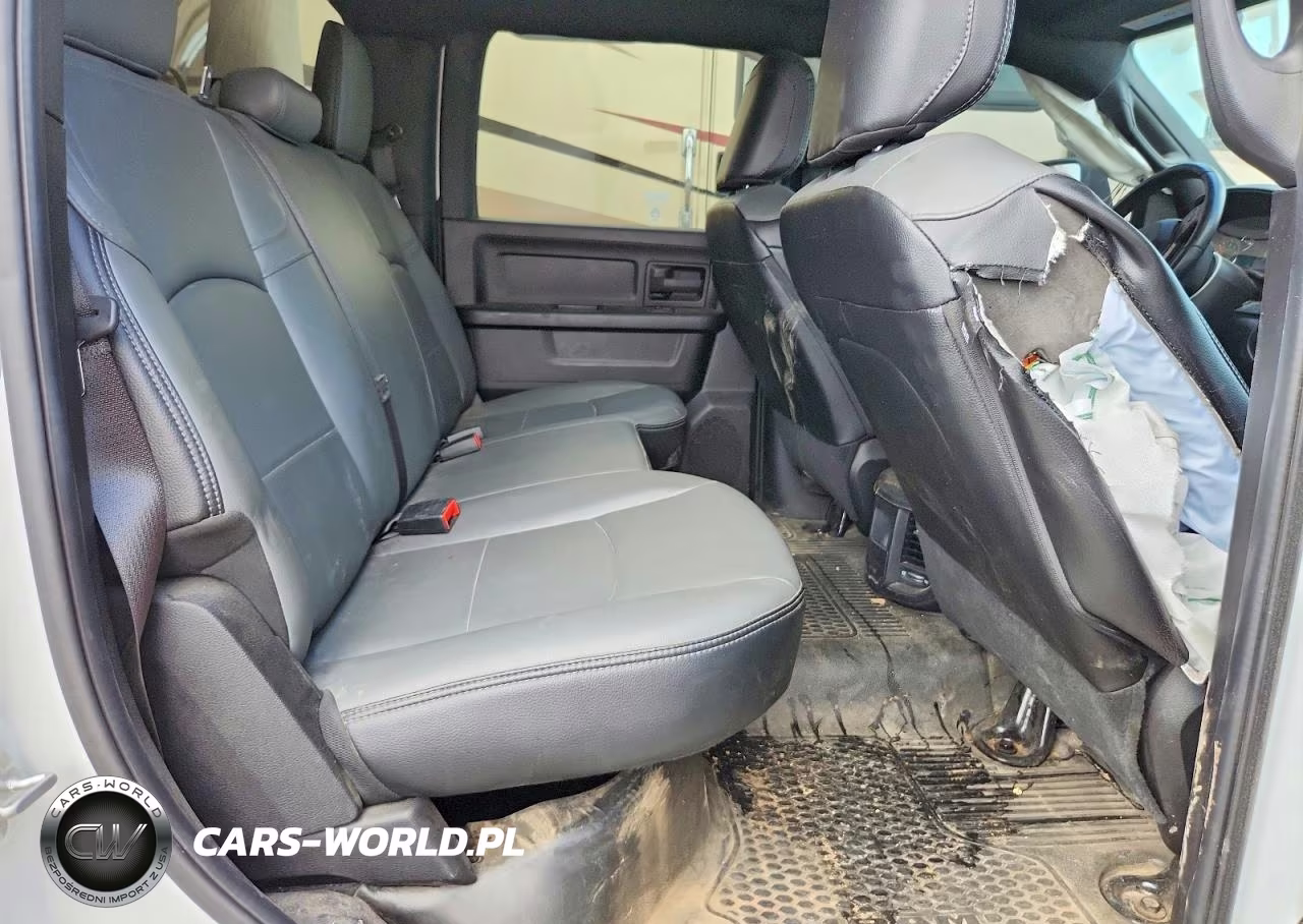 2023 Ram 2500 Laramie VIN:3C6UR5HJ1PG548958 - 11