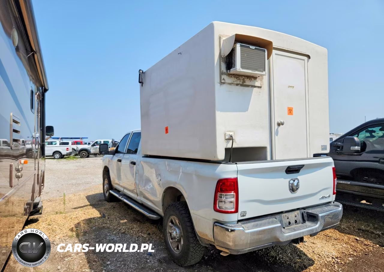 2023 Ram 2500 Laramie VIN:3C6UR5HJ1PG548958 - 2