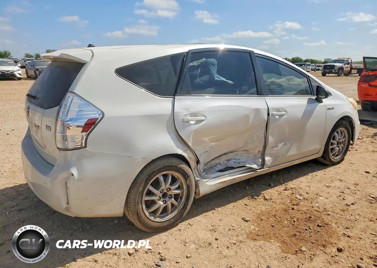 2014 Toyota Prius V Two VIN:JTDZN3EU3E3311532 - 3