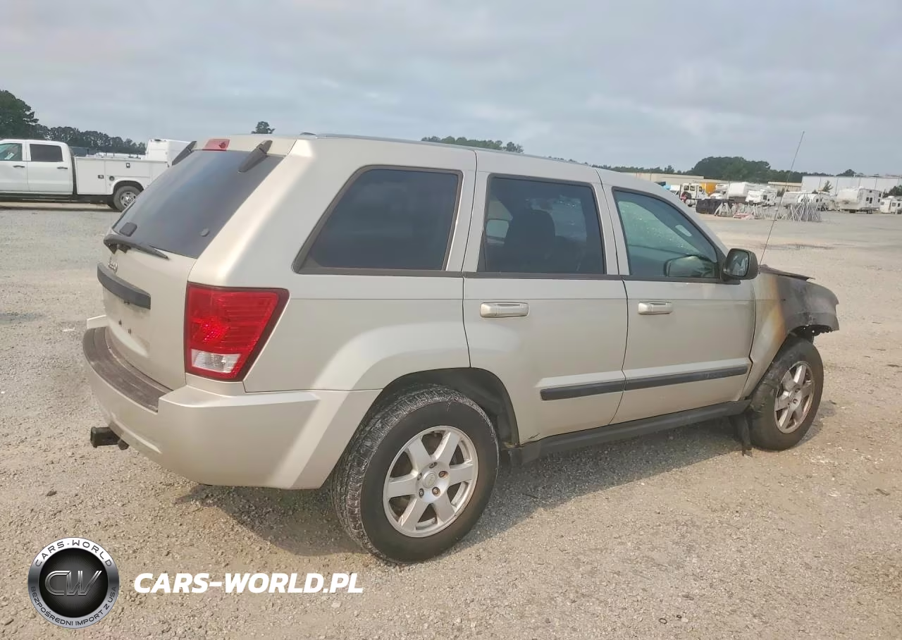2008 Jeep Grand Cherokee Laredo VIN:1J8GR48K18C126484 - 3