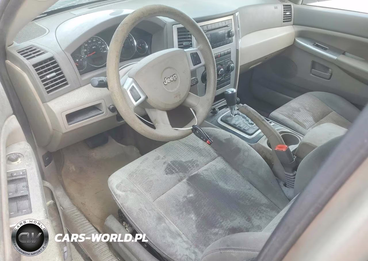 2008 Jeep Grand Cherokee Laredo VIN:1J8GR48K18C126484 - 8