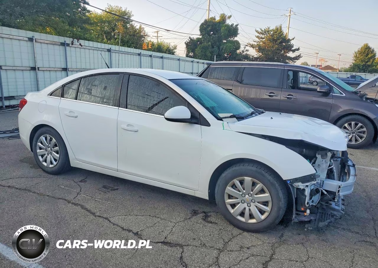 2011 Chevrolet Cruze Lt VIN:1G1PF5S9XB7111647 - 4