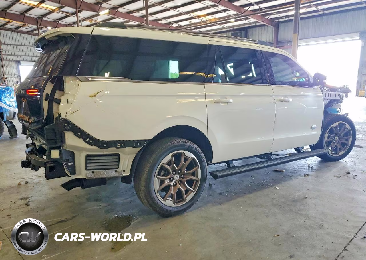 2025 Ford Expedition Max King Ranch VIN:1FMJK1P88SEA18358 - 3