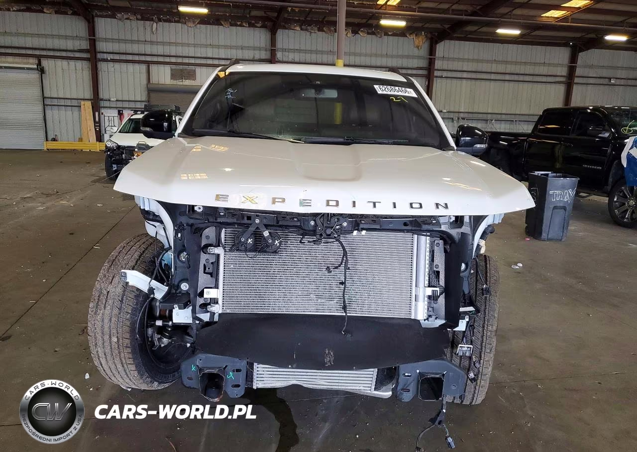 2025 Ford Expedition Max King Ranch VIN:1FMJK1P88SEA18358 - 5