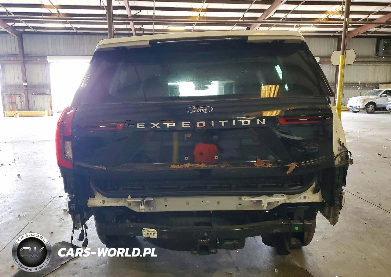 2025 Ford Expedition Max King Ranch VIN:1FMJK1P88SEA18358 - 6