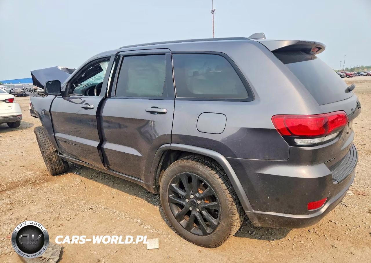 2018 Jeep Grand Cherokee Laredo VIN:1C4RJFAG2JC334887 - 2