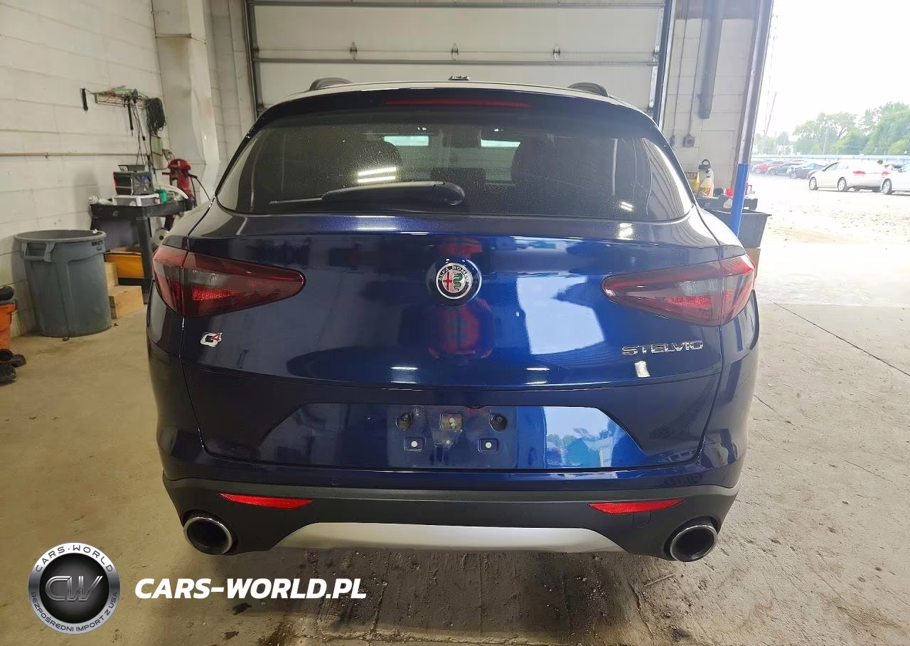2018 Alfa Romeo Stelvio Ti Sport VIN:ZASFAKNN7J7B88474 - 6