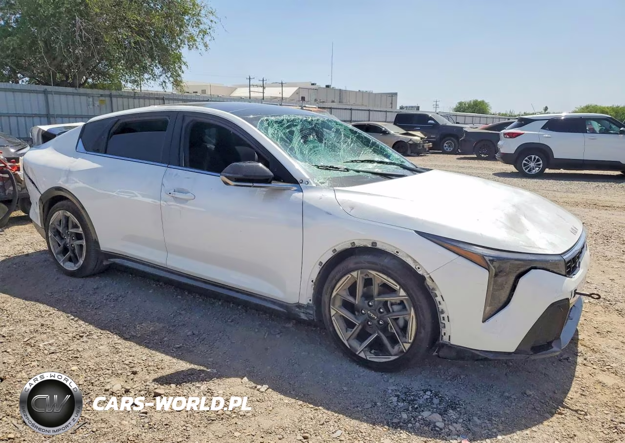 2025 Kia K4 Gt Line VIN:3KPFW4DE9SE168607 - 4