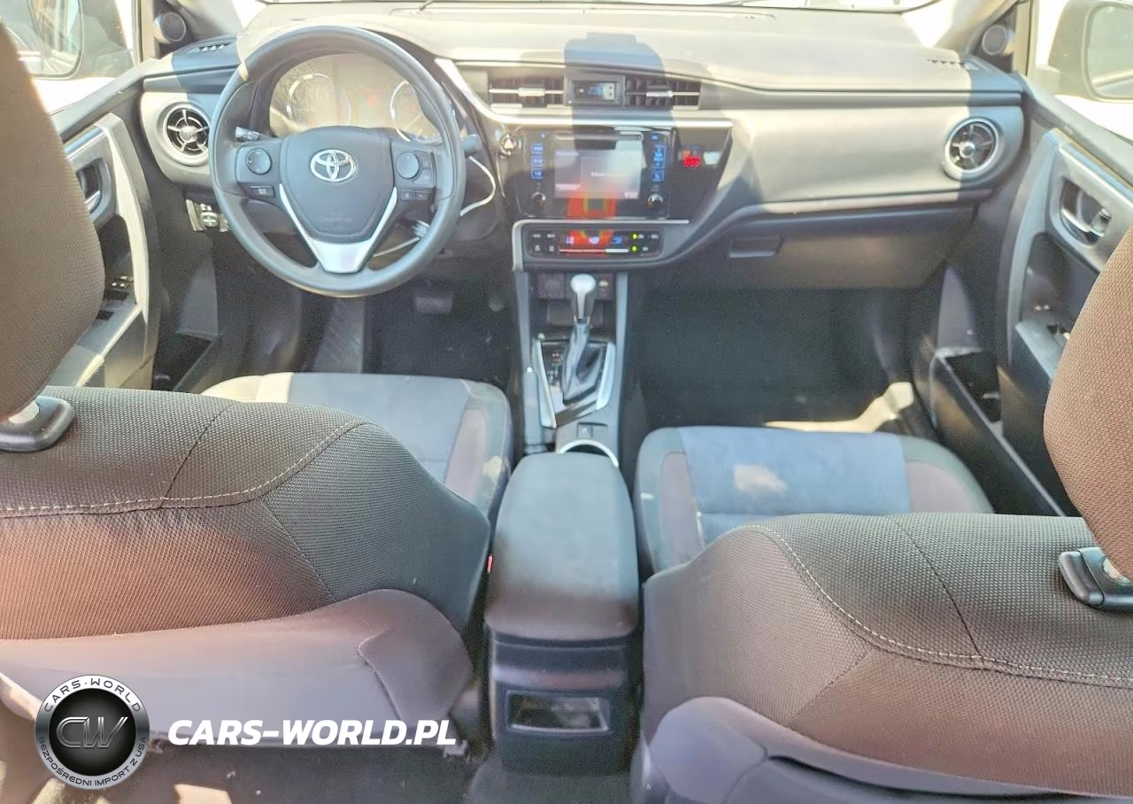 2018 Toyota Corolla Le VIN:2T1BURHE3JC072397 - 8