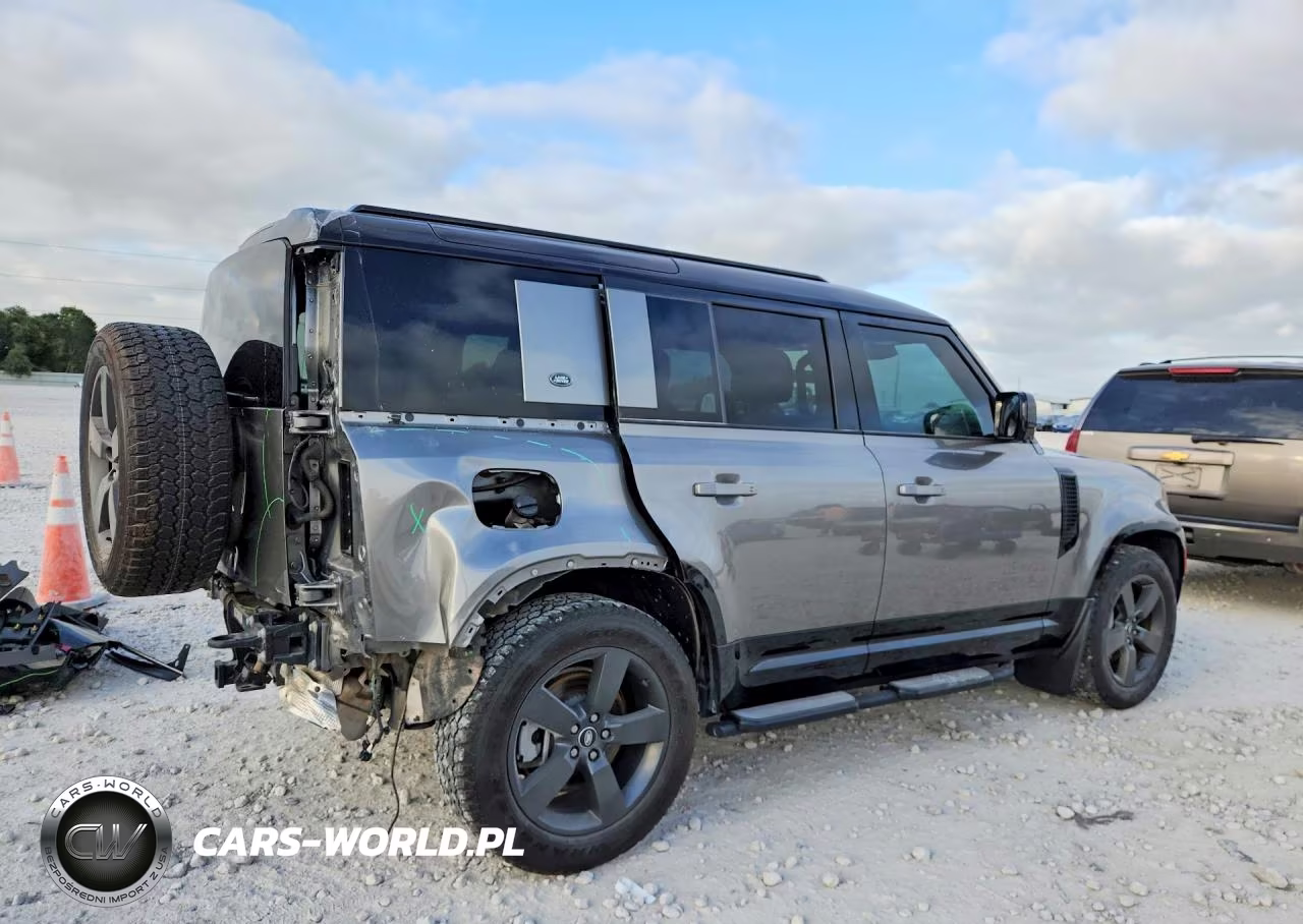 2024 Land Rover Defender 110 X-Dynamic Se VIN:SALE27EU0R2318764 - 3