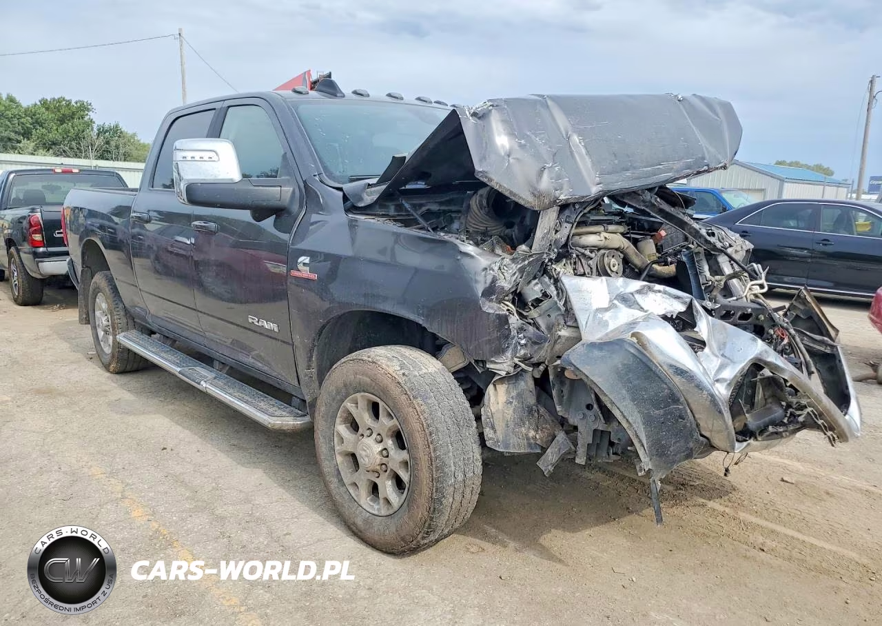 2024 Ram 2500 Laramie VIN:3C6UR5FL7RG119010 - 4