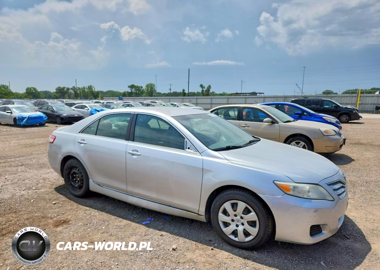 2011 Toyota Camry Le VIN:4T1BF3EKXBU139711 - 4