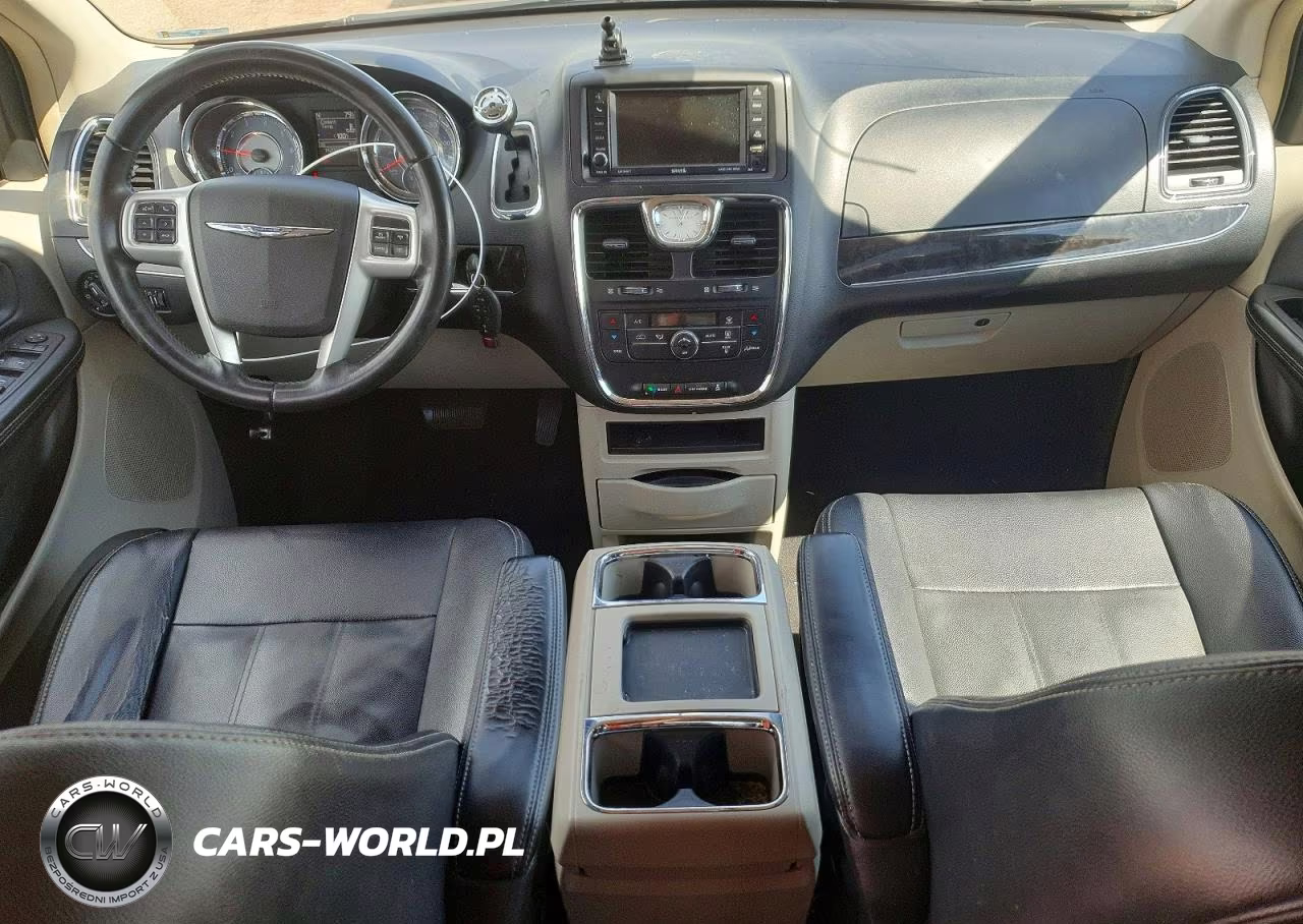 2015 Chrysler Town & Country Touring VIN:2C4RC1BGXFR538007 - 8