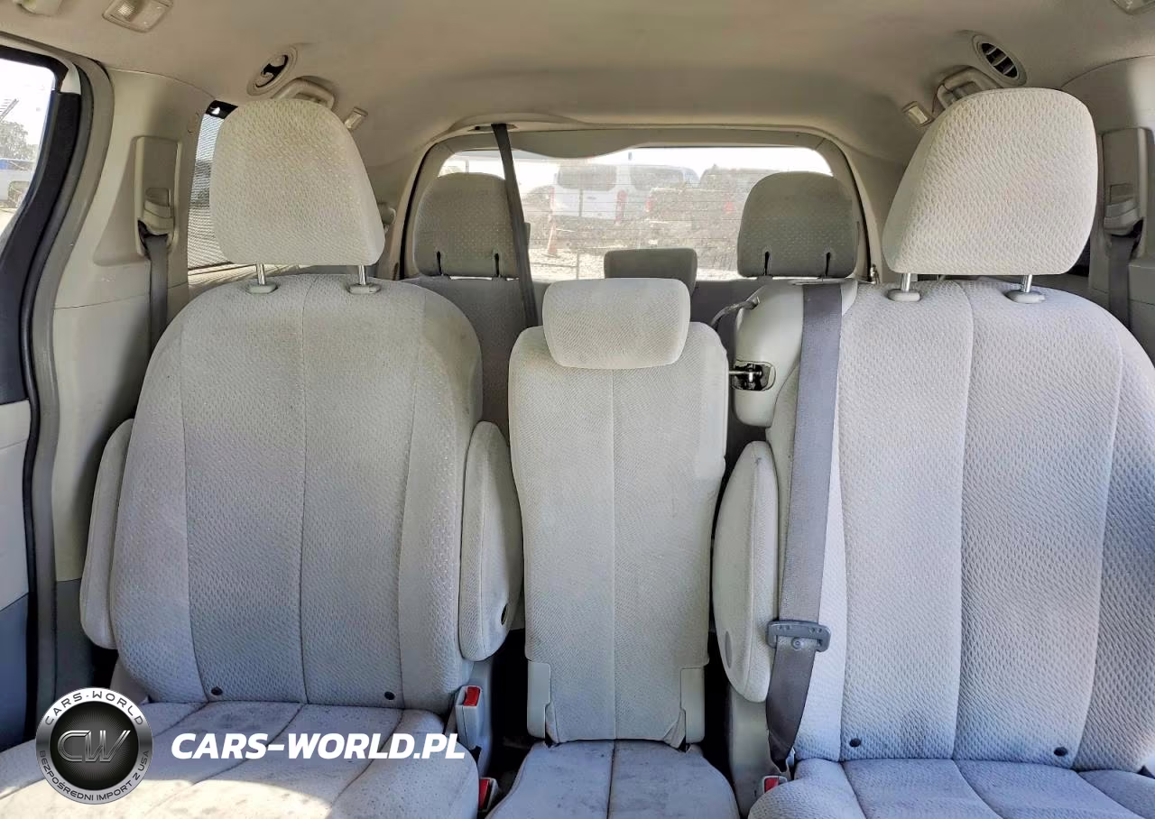2011 Toyota Sienna Le VIN:5TDKK3DC5BS097429 - 10