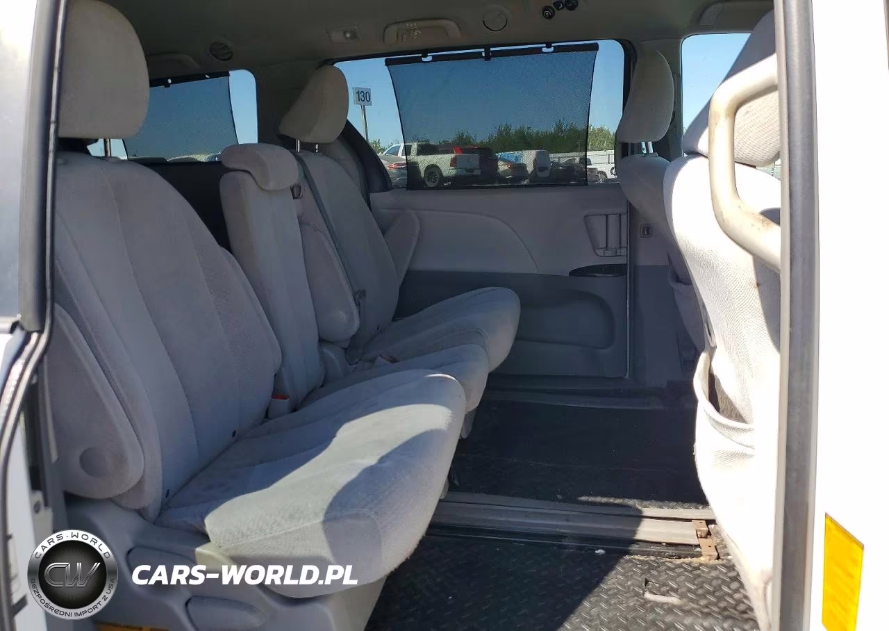 2011 Toyota Sienna Le VIN:5TDKK3DC5BS097429 - 11