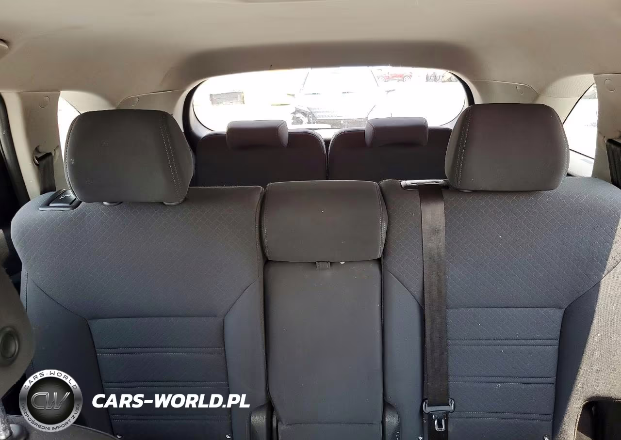 2020 Kia Sorento S VIN:5XYPGDA57LG614635 - 10