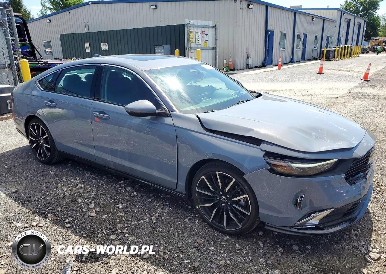 2023 Honda Accord Touring Hybrid VIN:1HGCY2F81PA032508 - 4