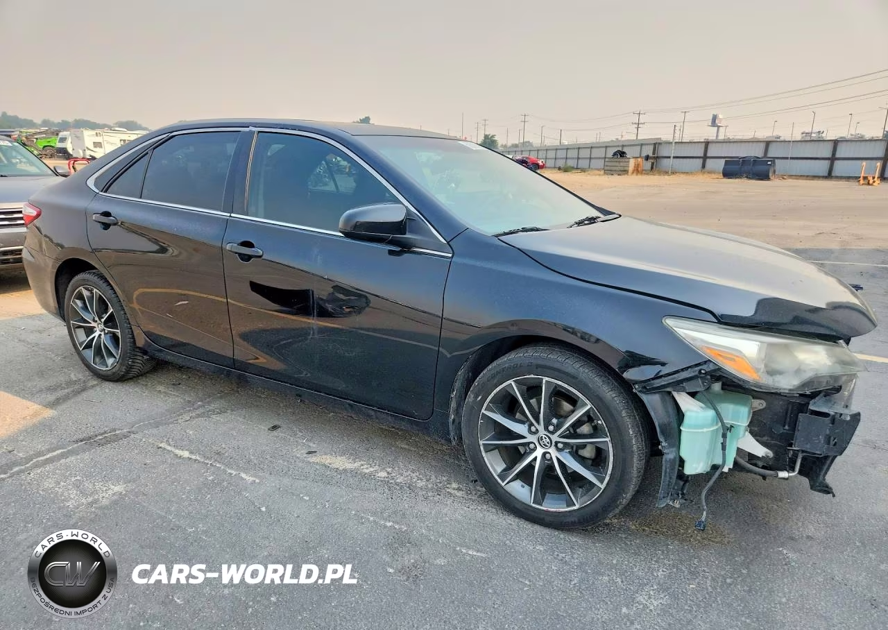 2015 Toyota Camry Xse VIN:4T1BF1FK5FU052033 - 4