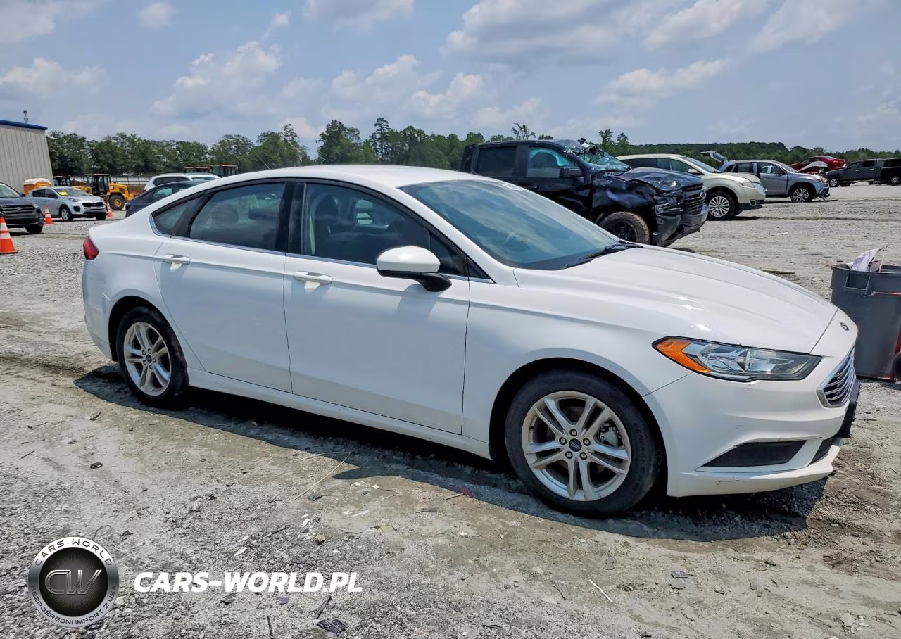 2018 Ford Fusion Se Hybrid VIN:3FA6P0LU4JR243189 - 4