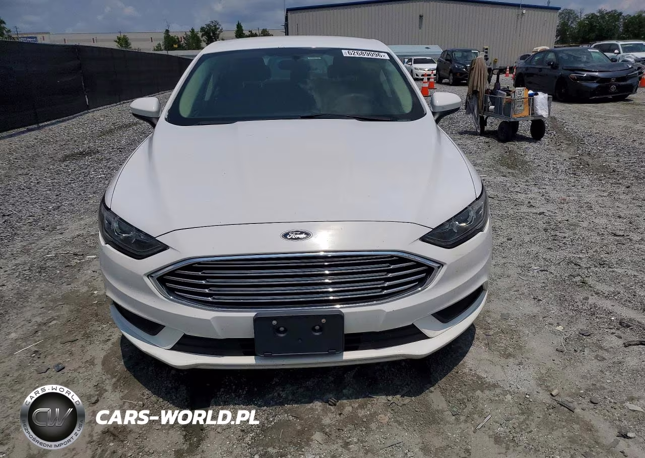 2018 Ford Fusion Se Hybrid VIN:3FA6P0LU4JR243189 - 5