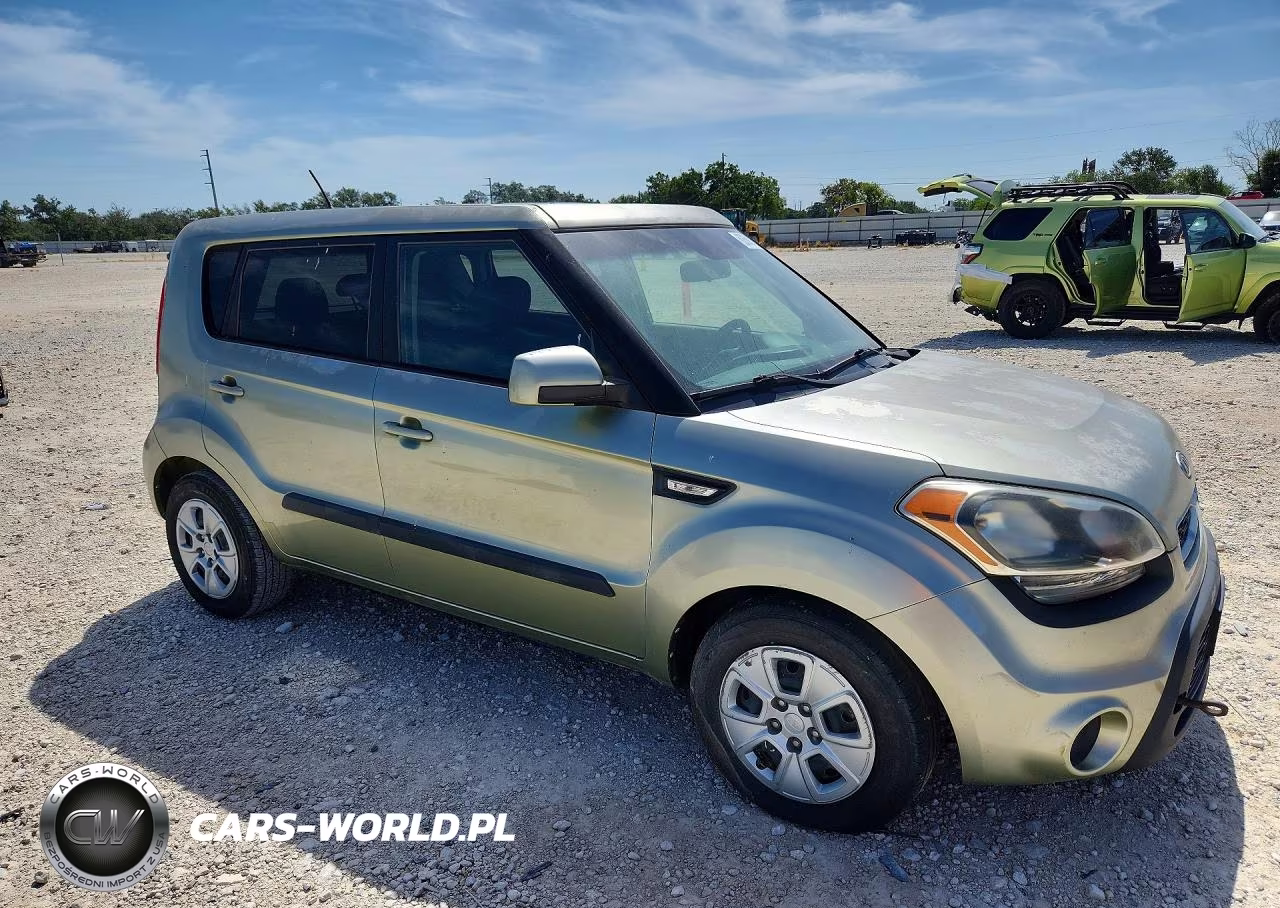 2012 Kia Soul Base VIN:KNDJT2A54C7360059 - 4