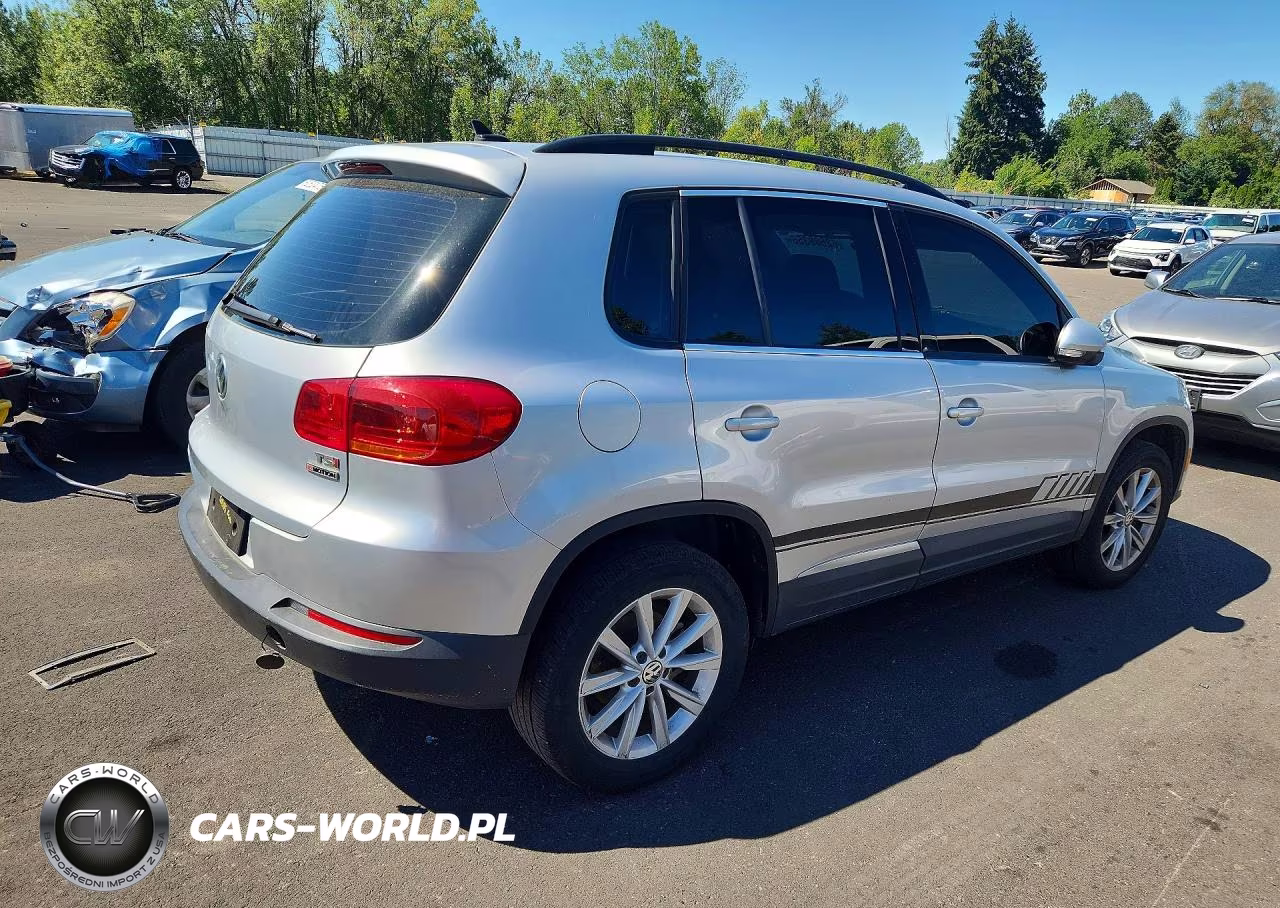 2017 Volkswagen Tiguan S VIN:WVGBV7AX2HK051719 - 3