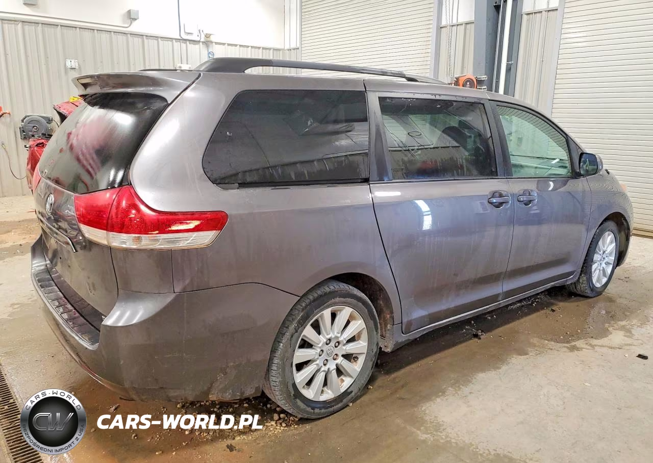 2014 Toyota Sienna Xle 7-Passenger VIN:5TDDK3DC6ES084086 - 3