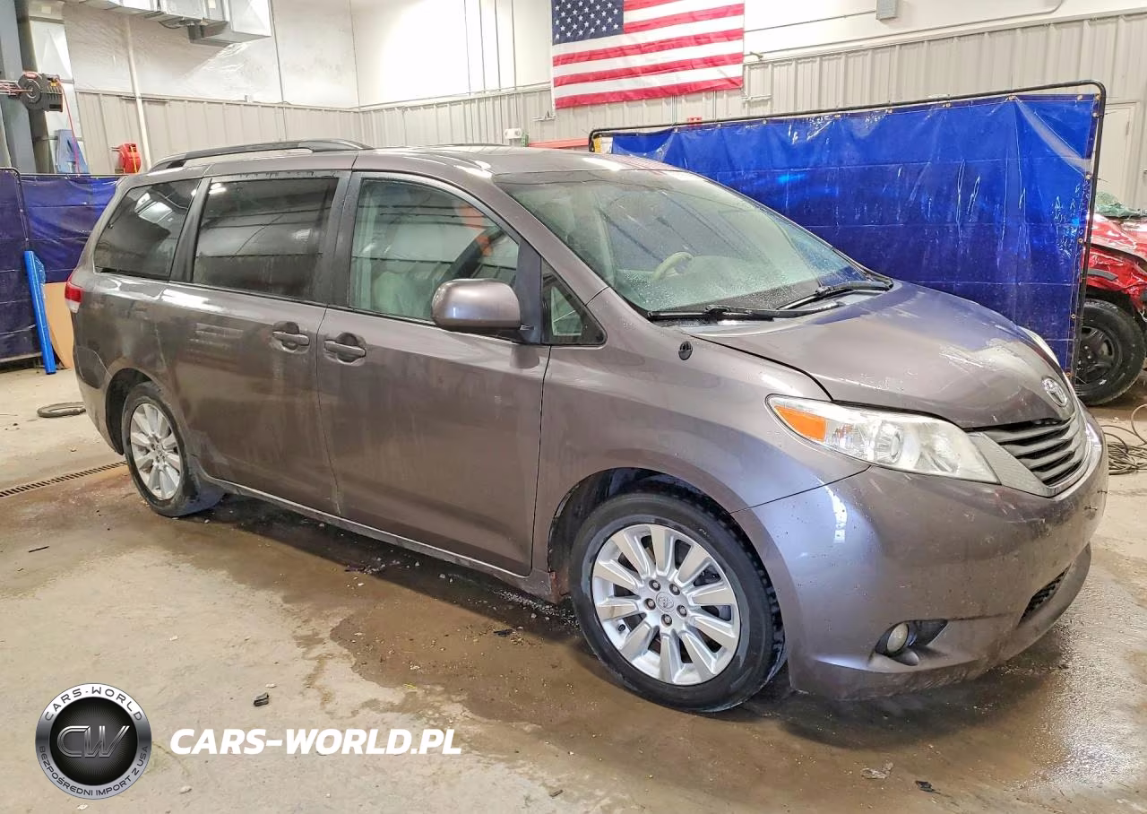 2014 Toyota Sienna Xle 7-Passenger VIN:5TDDK3DC6ES084086 - 4
