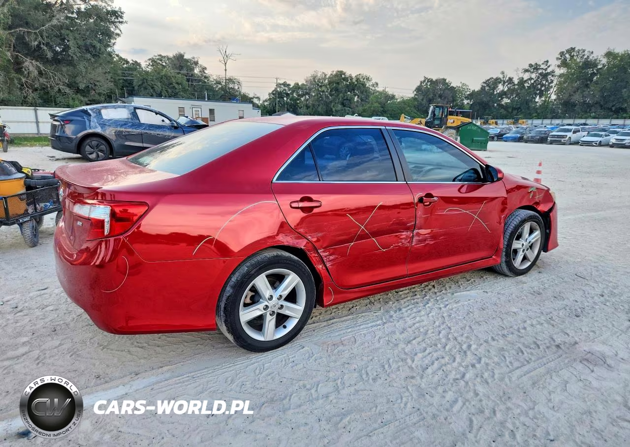 2013 Toyota Camry Se VIN:4T1BF1FK5DU643329 - 3