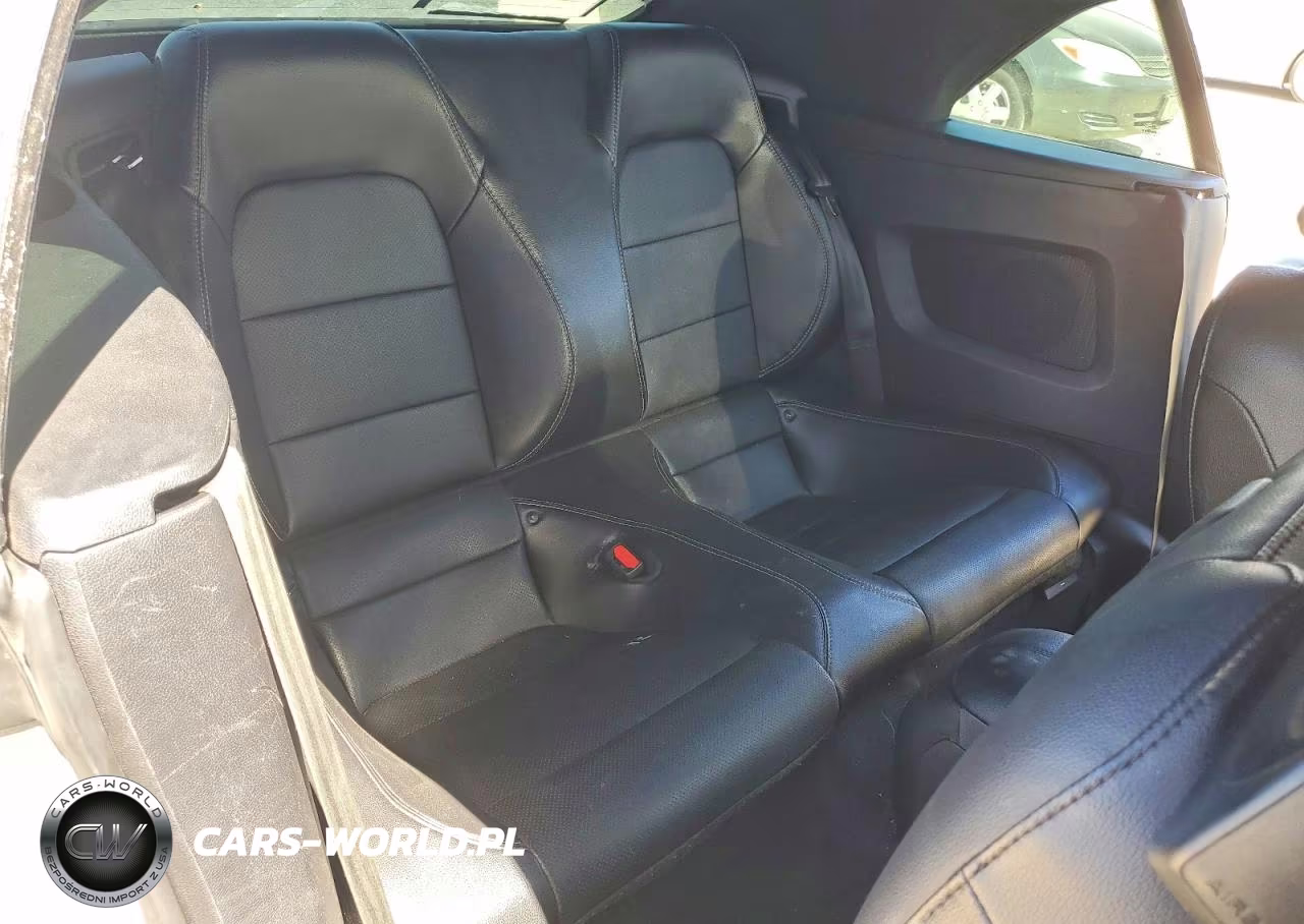 2021 Ford Mustang VIN:1FATP8UH3M5101698 - 10