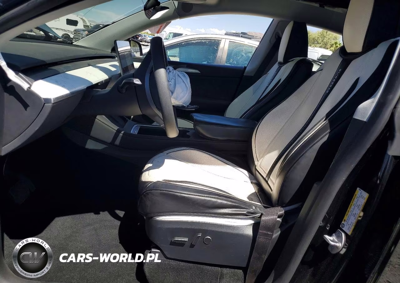 2023 Tesla Model Y VIN:7SAYGDEE6PF780448 - 7