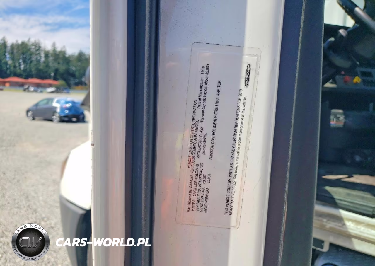 2019 Freightliner Cascadia 126 Semi Truck VIN:3AKJHLDR1KSLG2470 - 11
