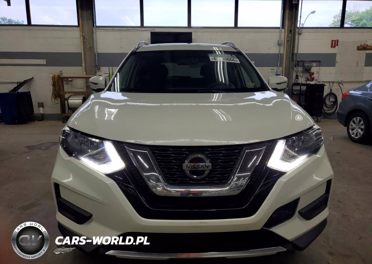 2018 Nissan Rogue S VIN:5N1AT2MV1JC810780 - 5