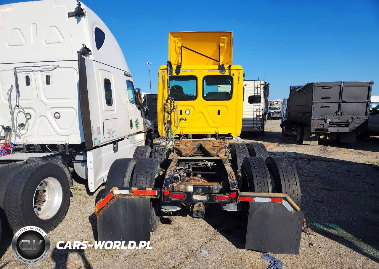 2020 Freightliner Cascadia 1 - Semi Truck VIN:3AKJHLDV1LSLP5626 - 6