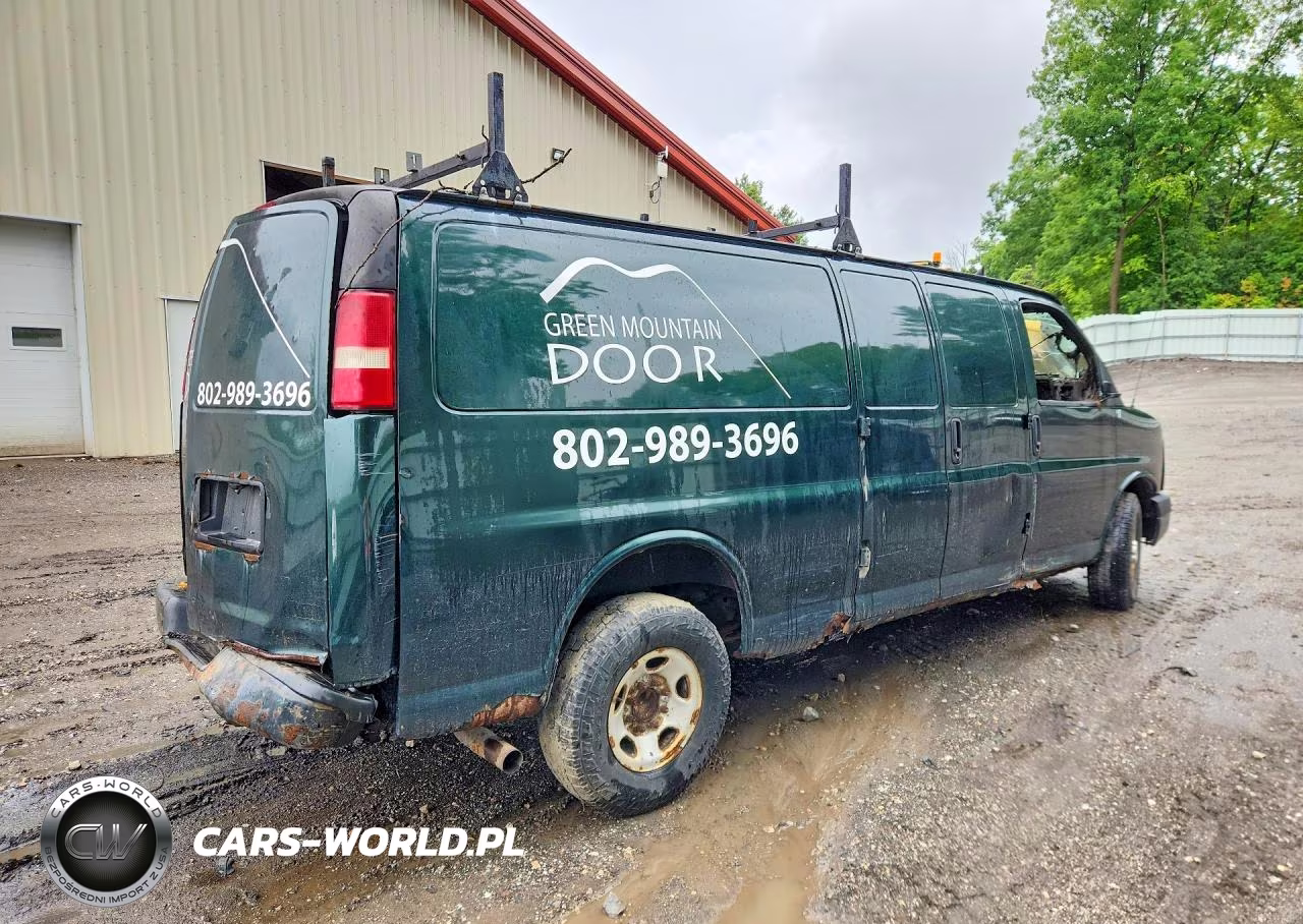 2012 Chevrolet Express G2500 Utility - Service Van VIN:1GCWGGCA8C1200240 - 3