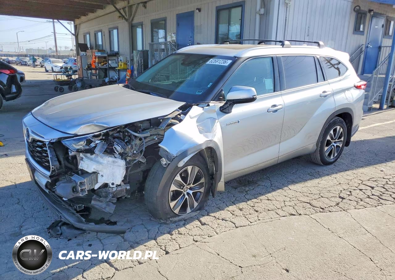 2021 Toyota Highlander Hybrid Xle
