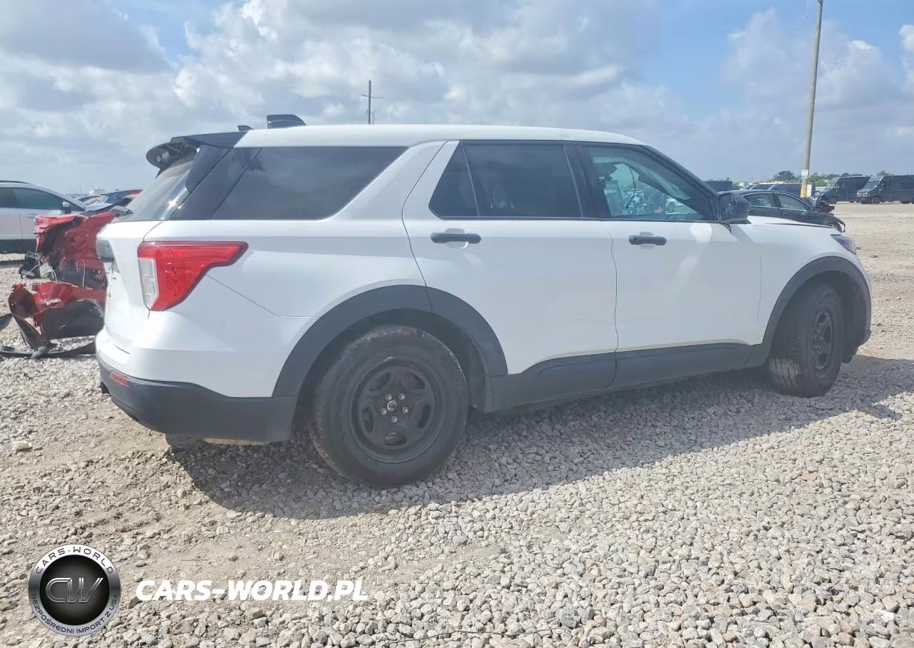2023 Ford Explorer Police Interceptor VIN:1FM5K8AB3PGC17912 - 3