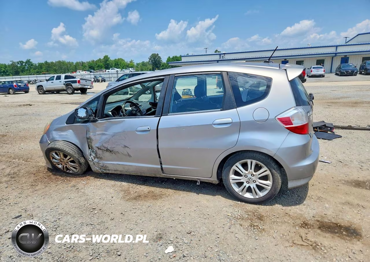 2010 Honda Fit Sport VIN:JHMGE8H48AC006164 - 2