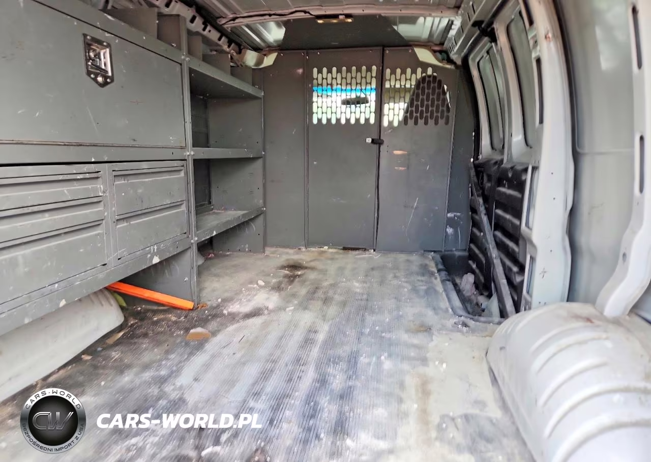 2019 Chevrolet Express G2500 VIN:1GCWGAFP7K1243799 - 11