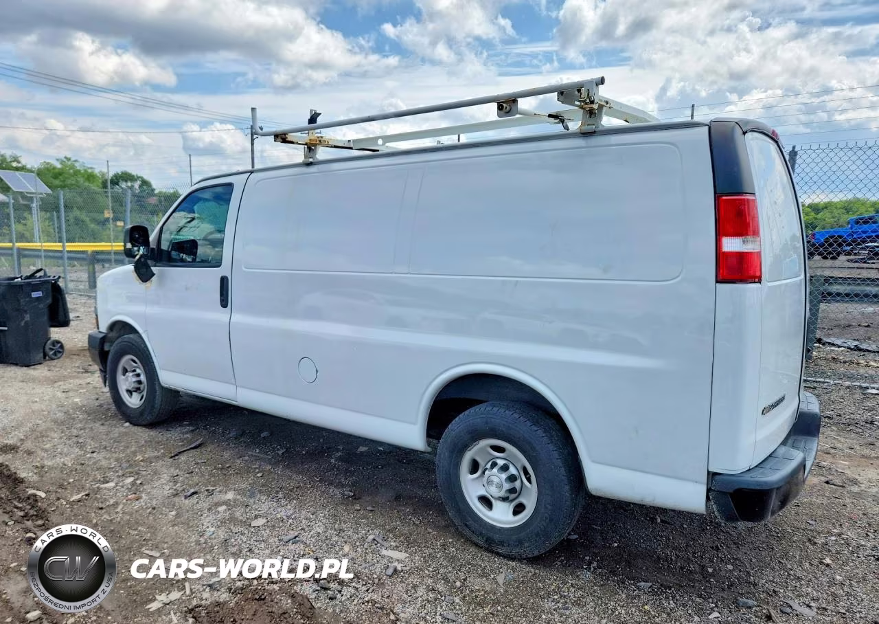 2019 Chevrolet Express G2500 VIN:1GCWGAFP7K1243799 - 2